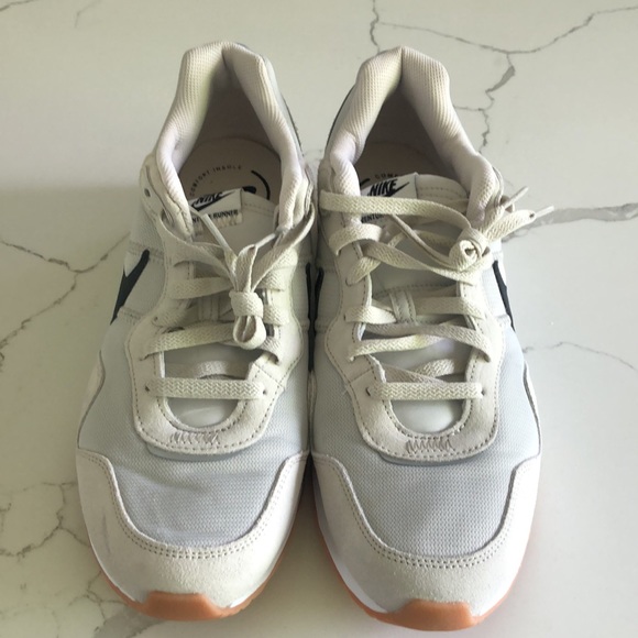 Nike Venture Runner - Picture 4 of 10